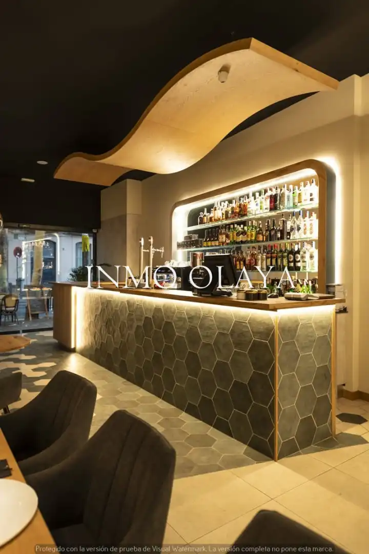 Locale commerciale in cessione a Centre - Sant Oleguer
