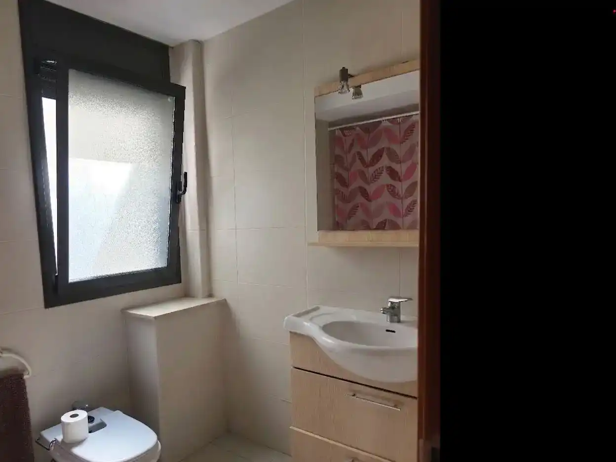 Bany de Pis en venda en L'Escala amb Aire condicionat