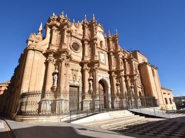 Wohngebäude zum Verkauf in Guadix
