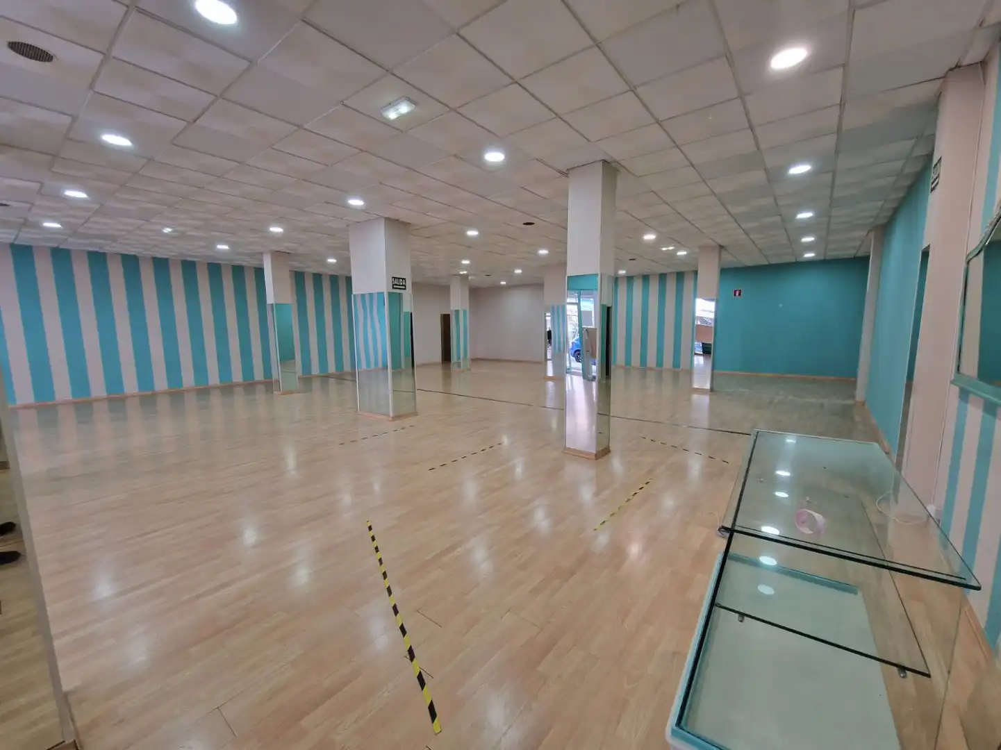 Business premises to rent in Piedras Blancas - CASTILLO DE GAUZON