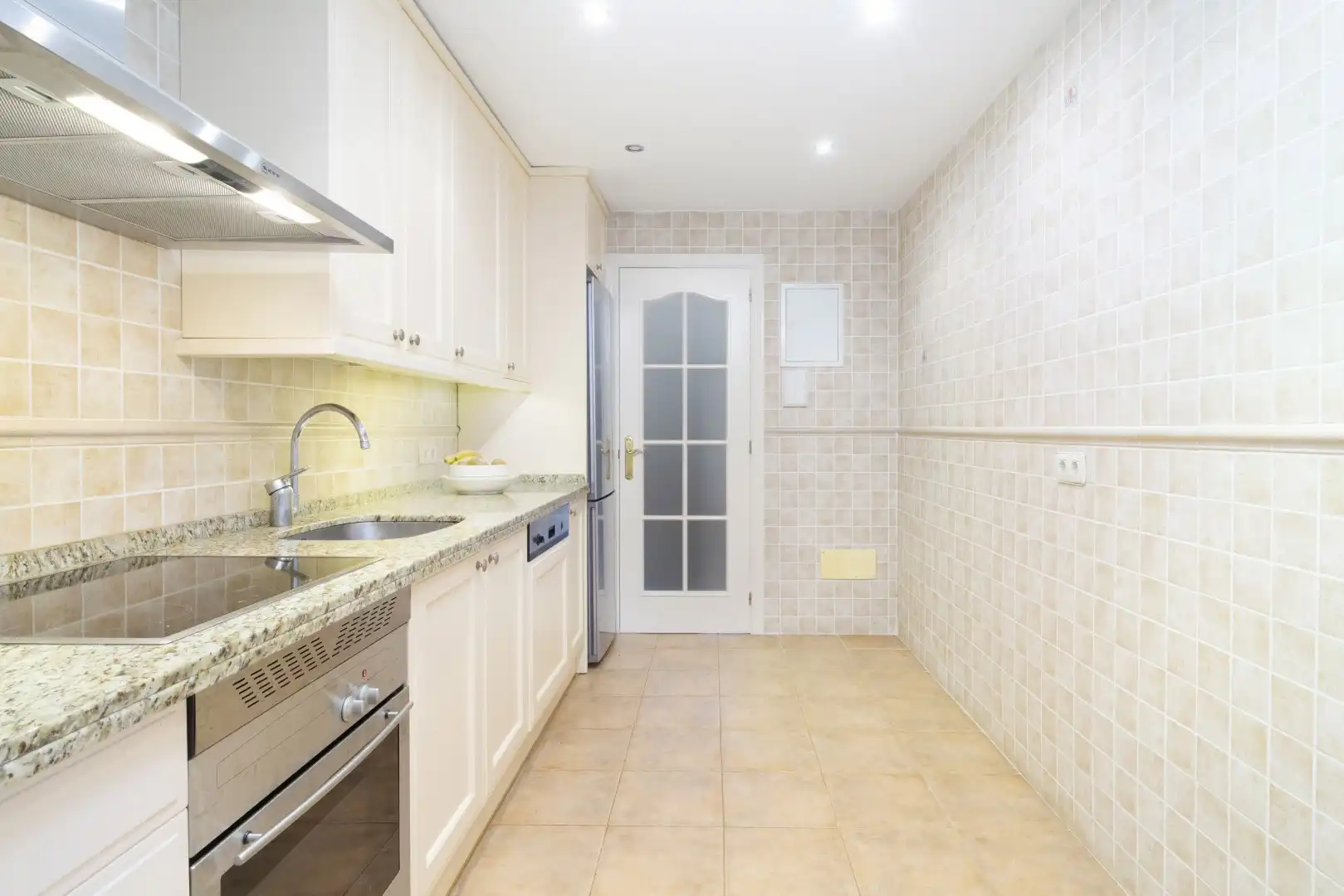 Home with pool for sale in Nueva Andalucía, imagen 9