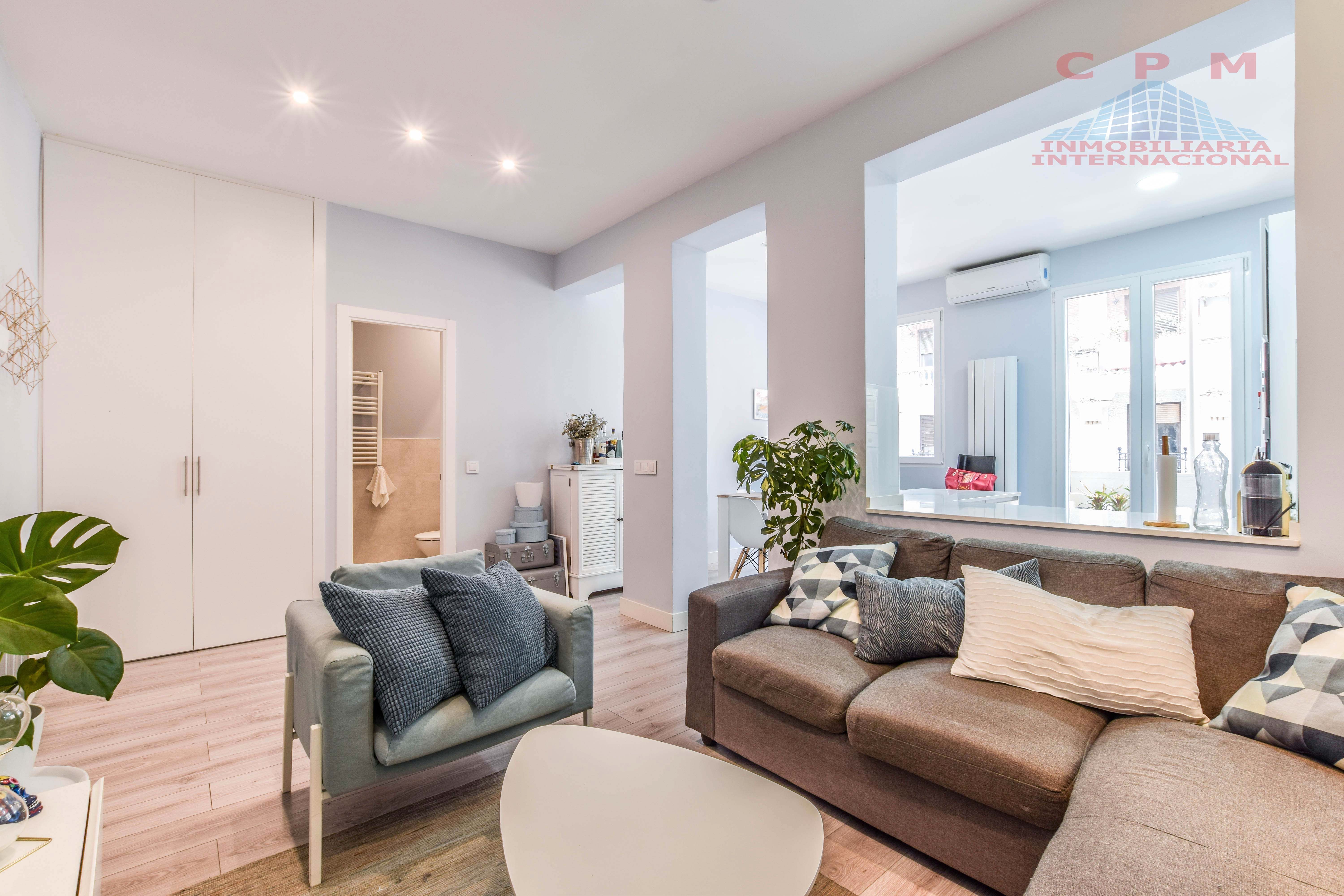 Living room of Apartment to rent in  Madrid Capital  with Air Conditioner, Heating and Furnished