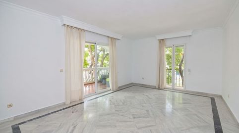 Foto 4 de Piso en venta en Arrabal la Caridad, La Carolina - Guadalpín, Marbella