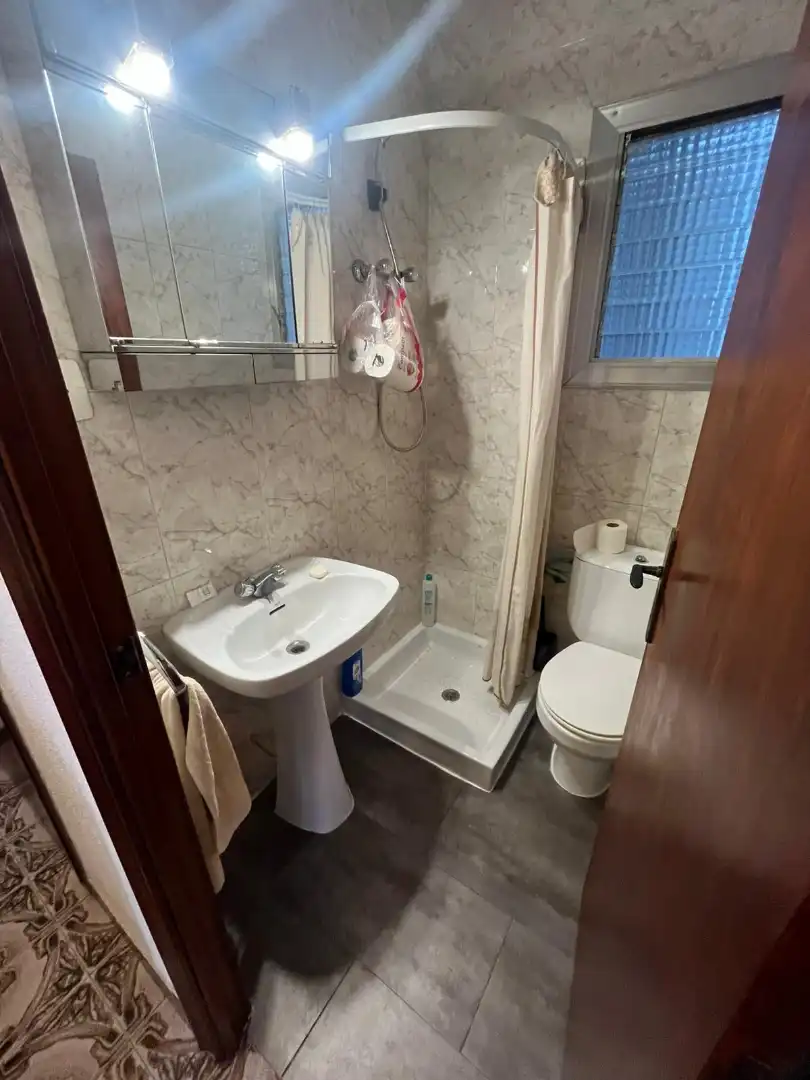 Badezimmer von Wohnung zum Verkauf in L'Hospitalet de Llobregat mit Alarm