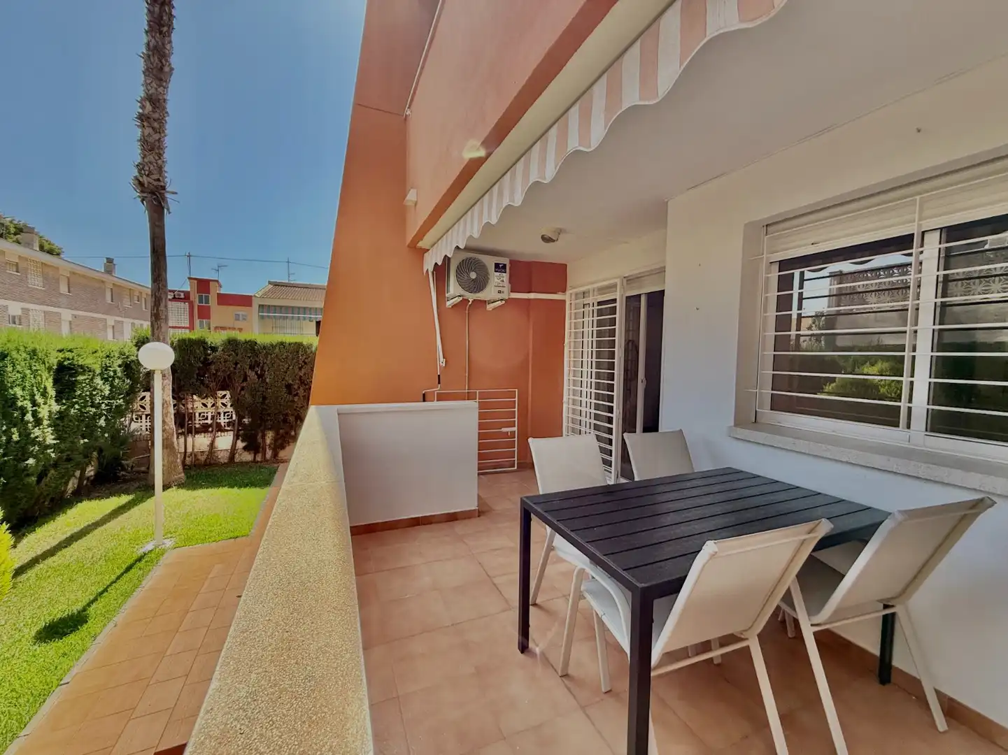 Terrasse von Erdgeschoss zum Verkauf in San Javier mit Klimaanlage, Terrasse und Möbliert