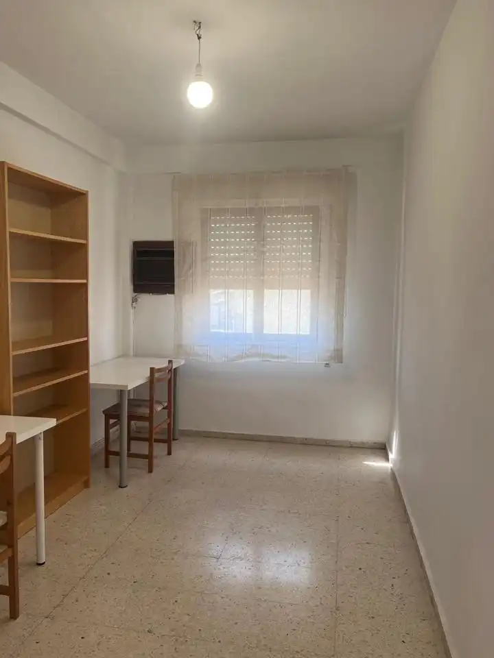 Piso de alquiler en Arenal - La Pólvora