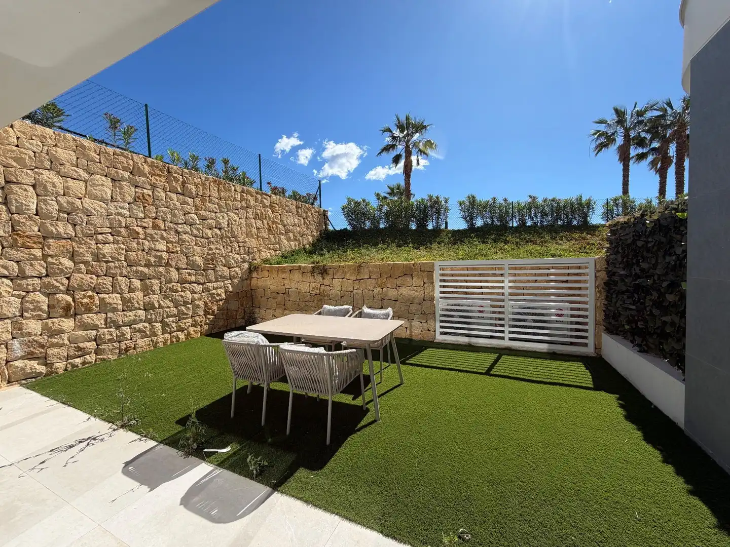 Terrassa de Pis de lloguer en Finestrat amb Aire condicionat, Calefacció i Jardí privat