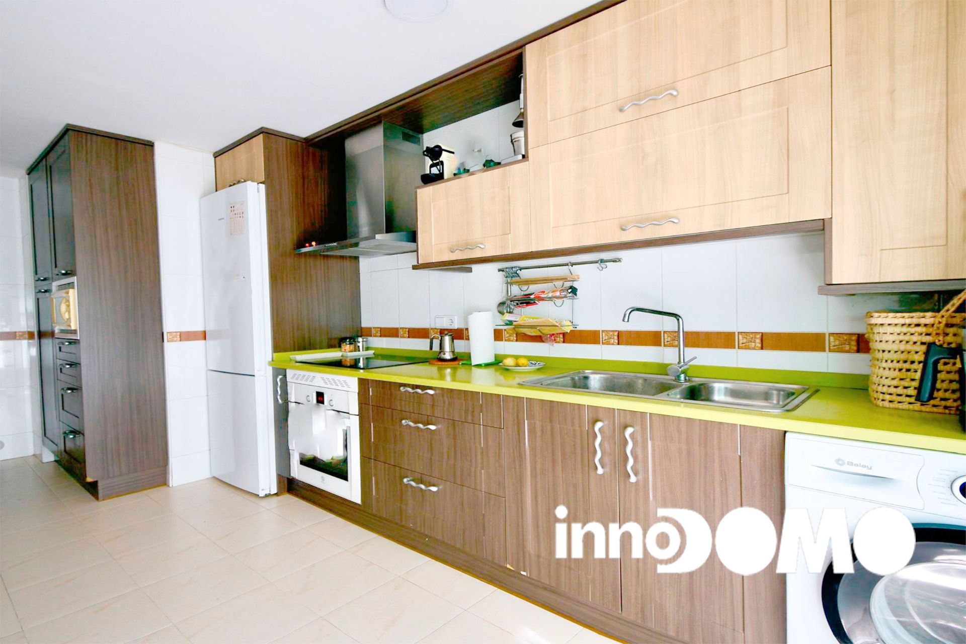 Kitchen of Planta baja for sale in Parla  with Heating, Parquet flooring and Storage room