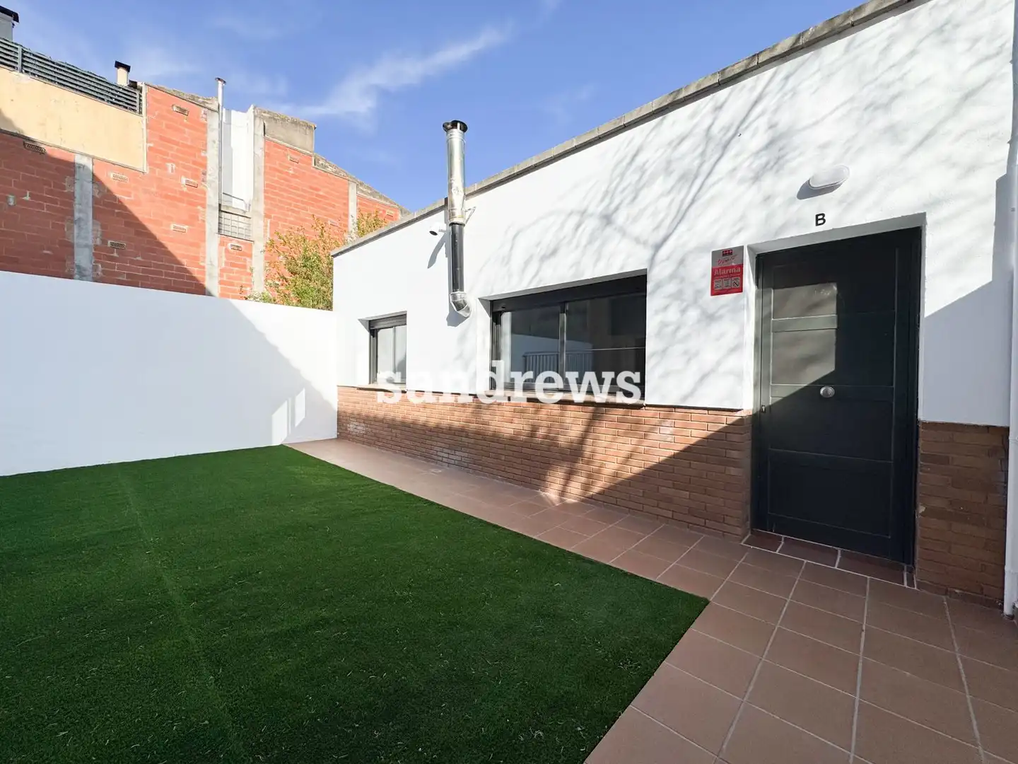 Exterior view of Flat for sale in Figueres  with Heating and Storage room