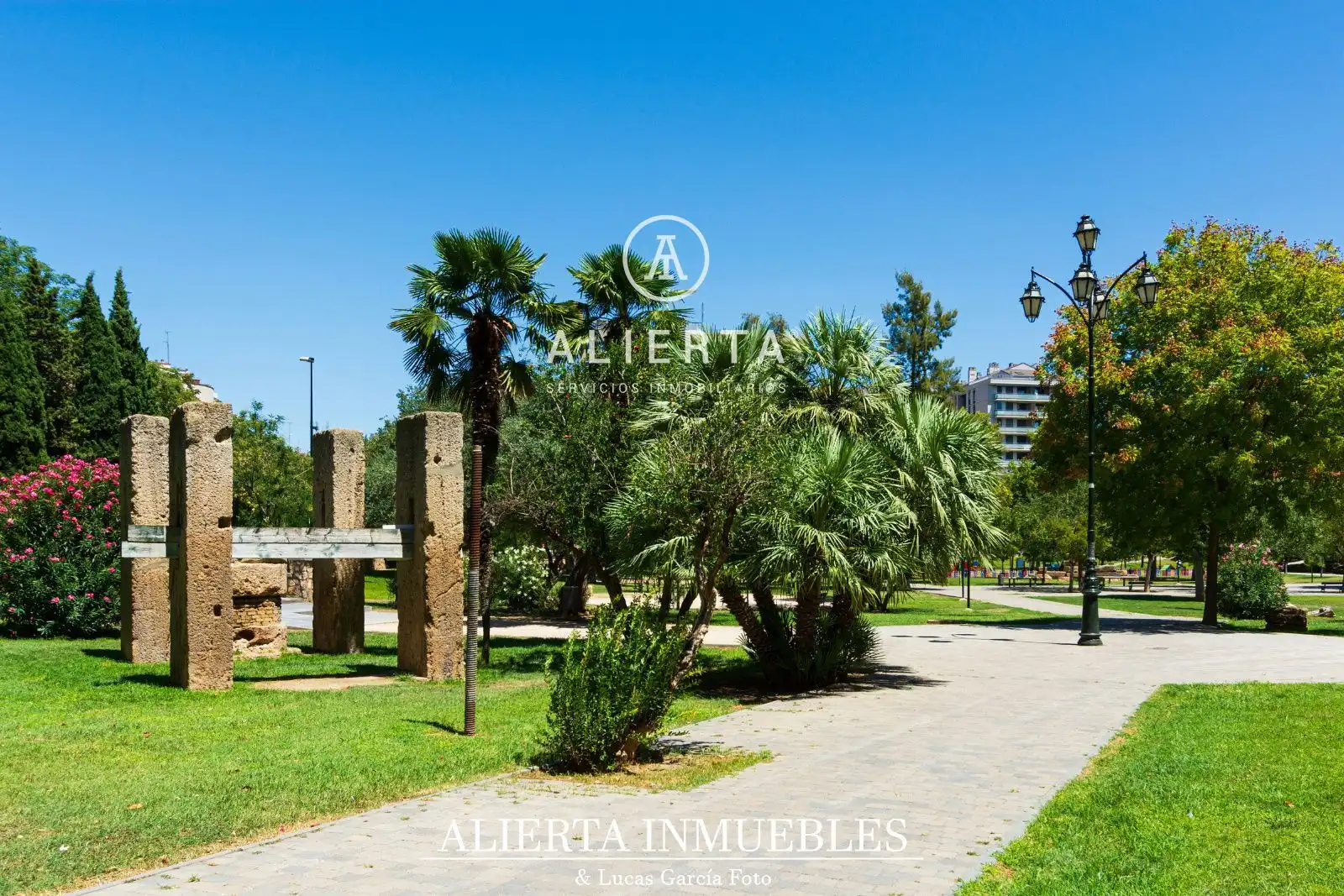Exterior view of Flat for sale in Zaragoza  with Heating