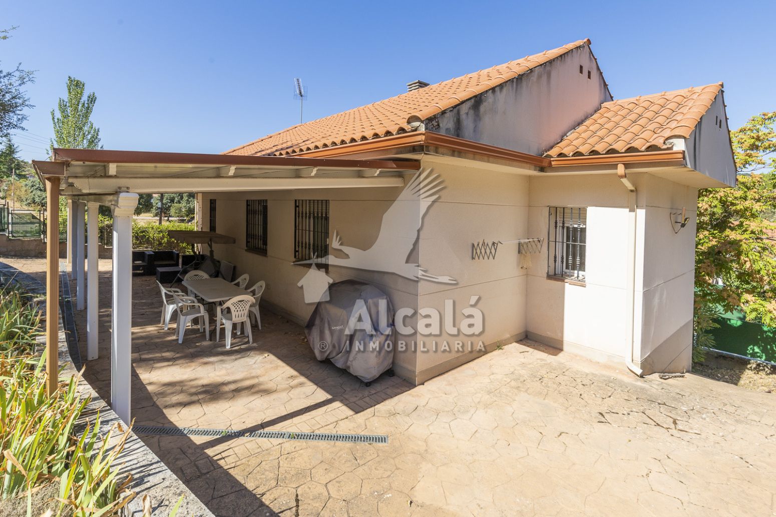 Exterior view of House or chalet for sale in Ambite  with Air Conditioner, Heating and Private garden