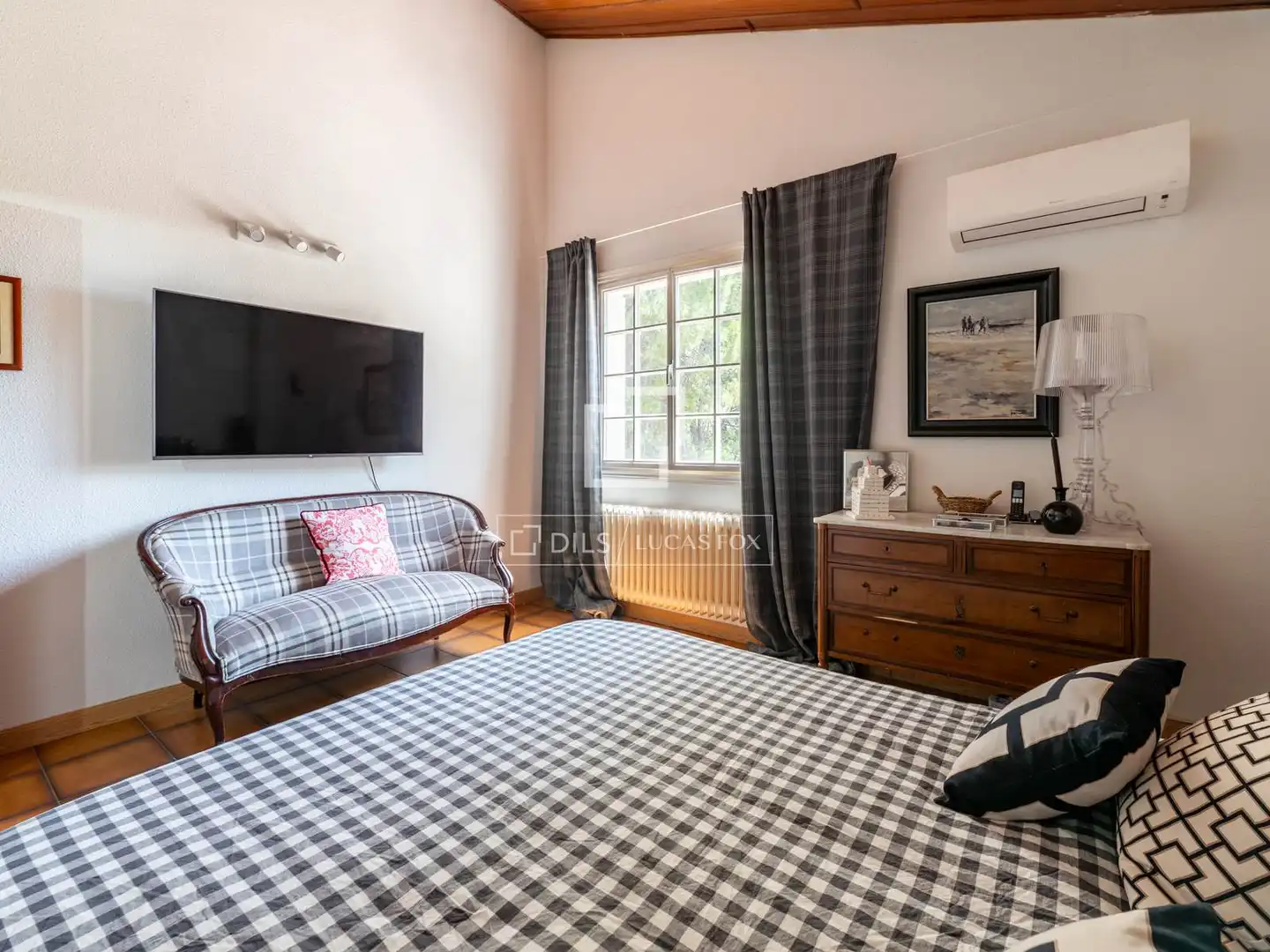 Dormitori de Casa o xalet en venda en San Martín de Valdeiglesias amb Aire condicionat, Jardí privat i Terrassa