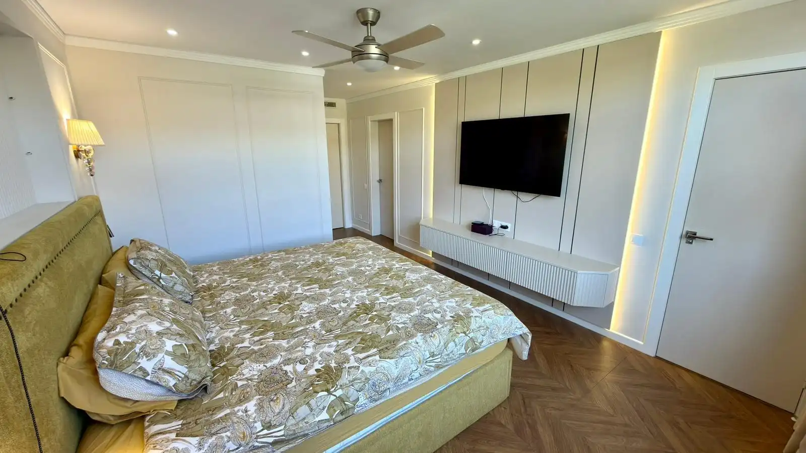 Habitación de Casa o chalet en venta en Alicante / Alacant con Aire acondicionado, Calefacción y Jardín privado