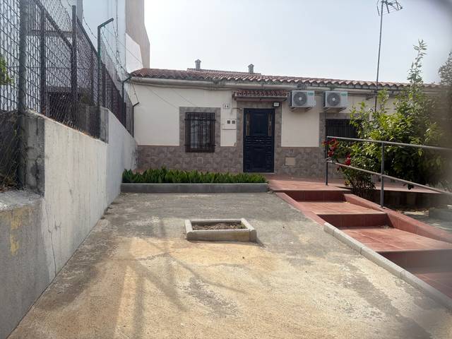 Casa adosada en Venta en Calle Adolfo Miguel en Mirabel