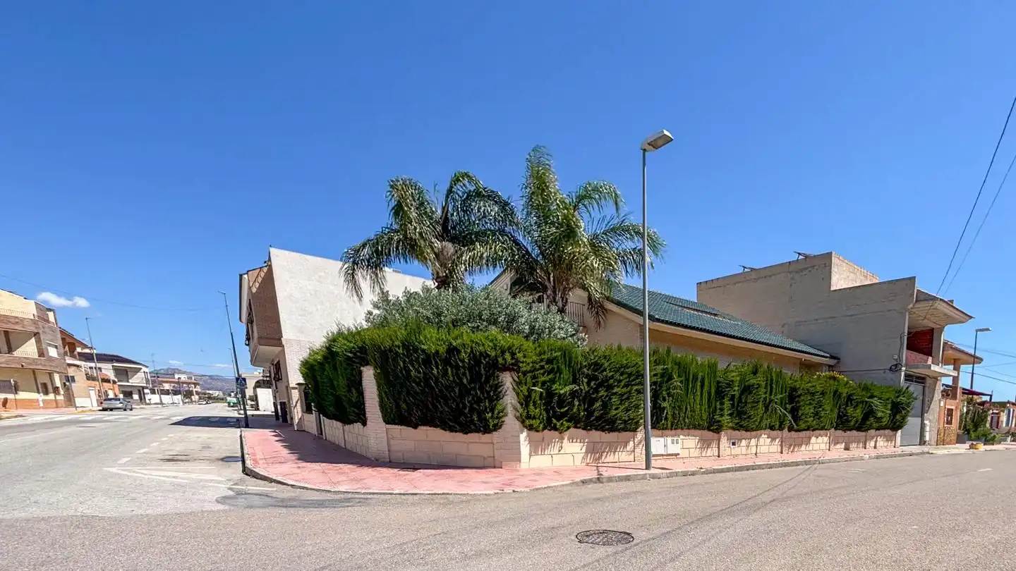 Vista exterior de Casa o chalet en venta en Cox con Aire acondicionado, Jardín privado y Parquet