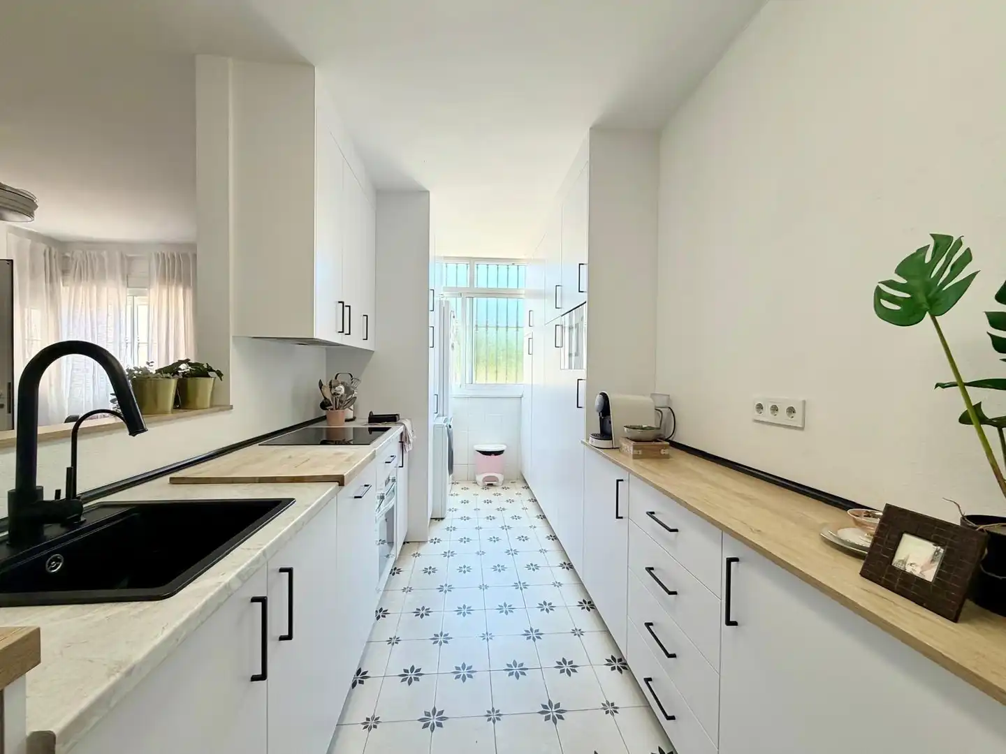 Kitchen of Flat for sale in Roquetas de Mar  with Air Conditioner, Heating and Terrace