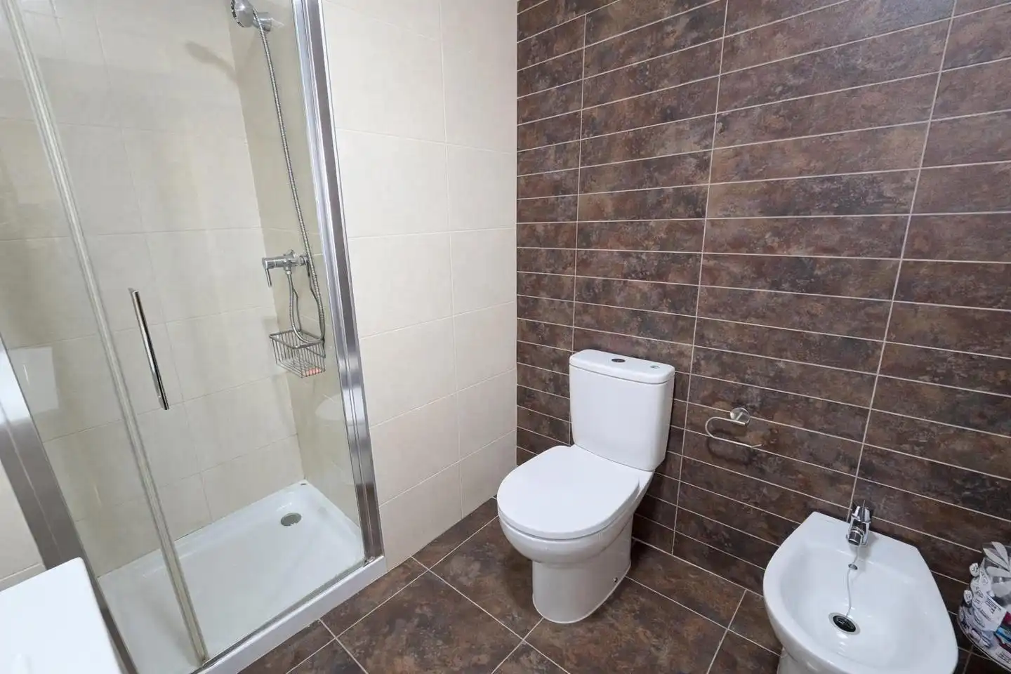 Baño de Piso en venta en Crevillent con Aire acondicionado, Terraza y Piscina