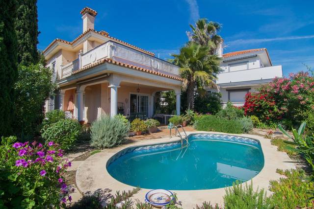 Casa-chalet en Venta en Centro ciudad