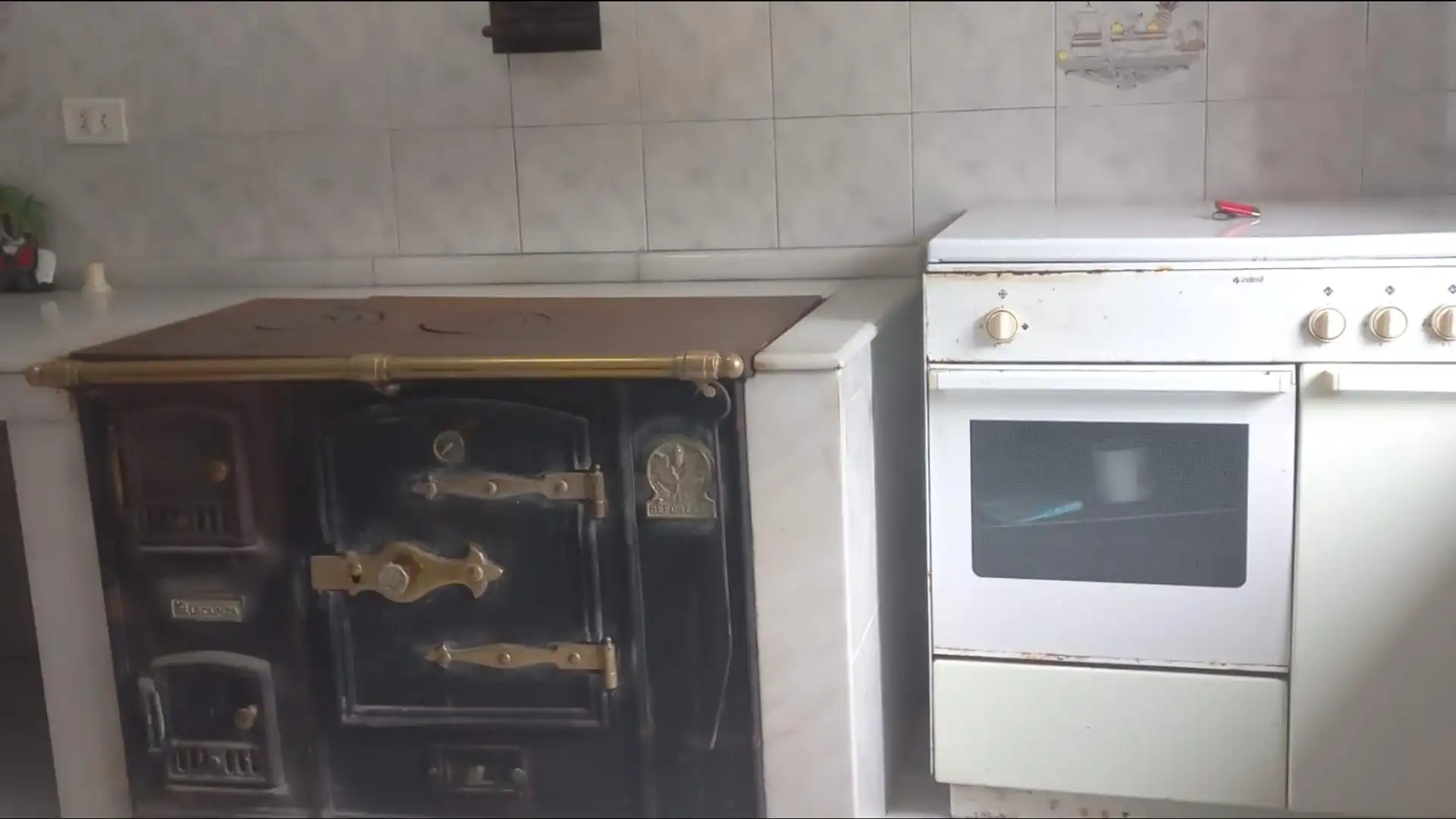 Cuina de Finca rústica en venda en Abadín amb Jardí privat