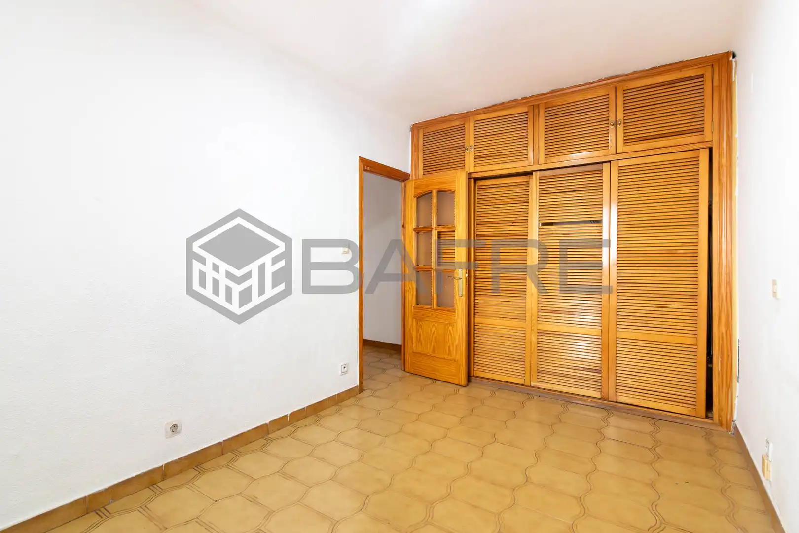 Flat for sale in Madrid  with Terrace and Storage room