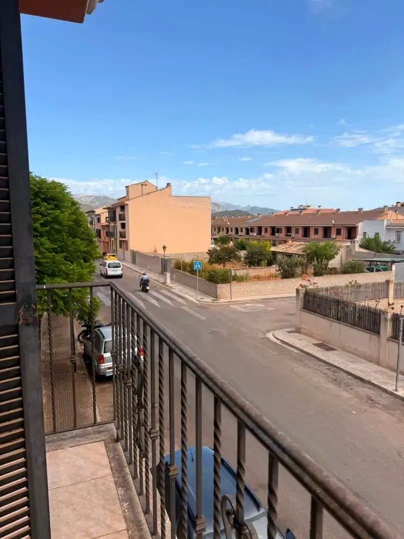 Vista exterior de Pis en venda en Santa María del Camí amb Balcó