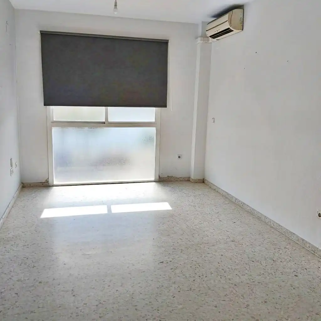 Duplexes for sale in Coria del Río  with Air Conditioner, Heating and Storage room