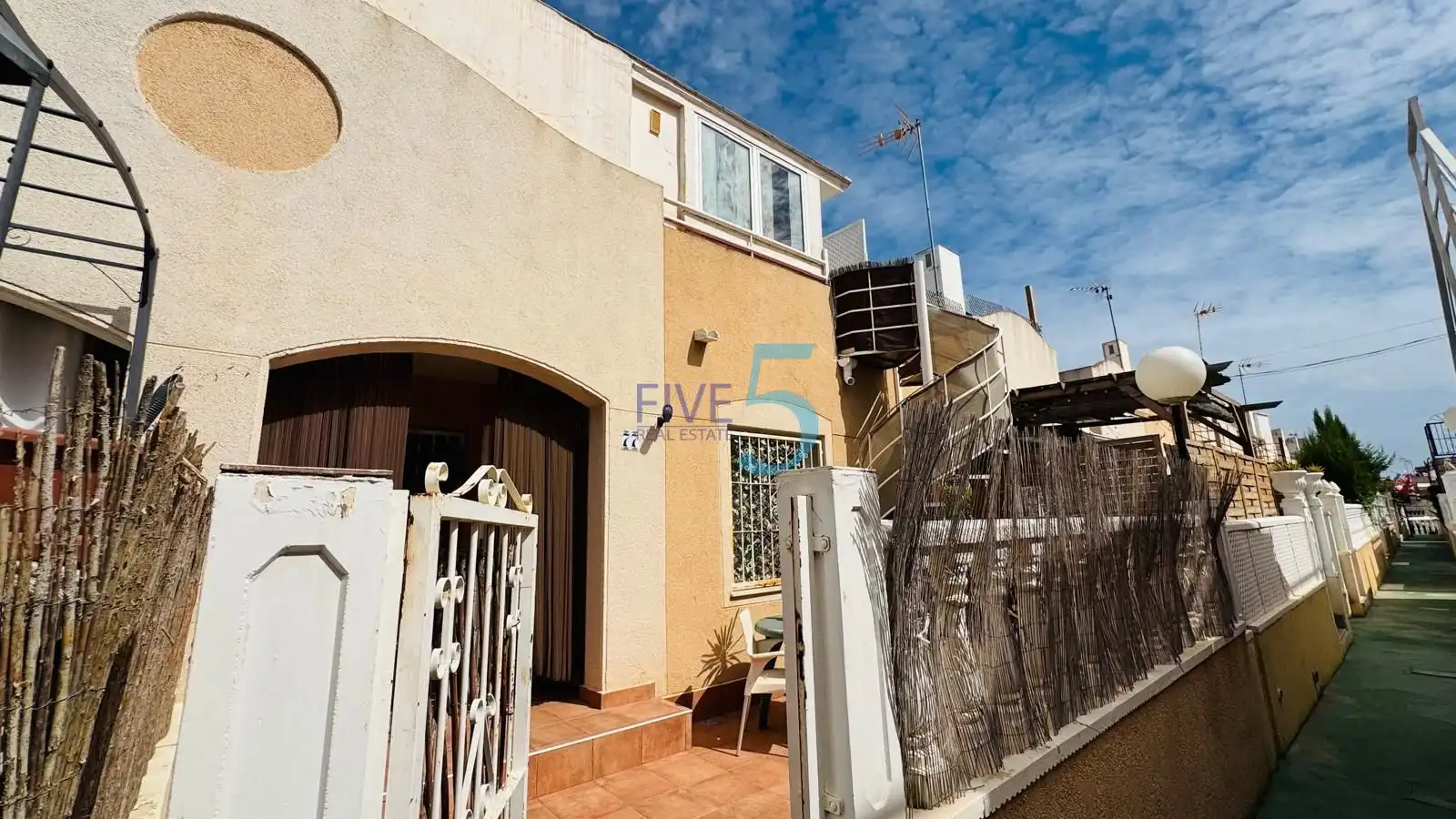 Bungalow con piscina en venta en Los Balcones - Los Altos, imagen 17