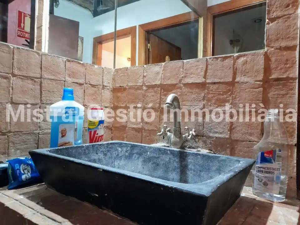 Bathroom of Commercial properties for sale in Barcelona