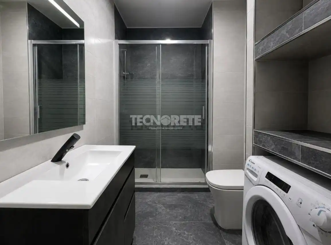 Bathroom of Flat for sale in Valdemoro  with Terrace