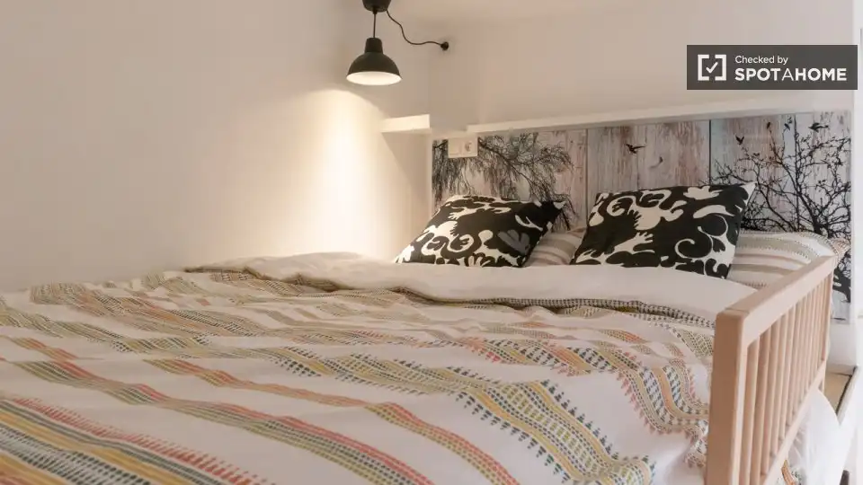 Room in Embajadores - Lavapiés