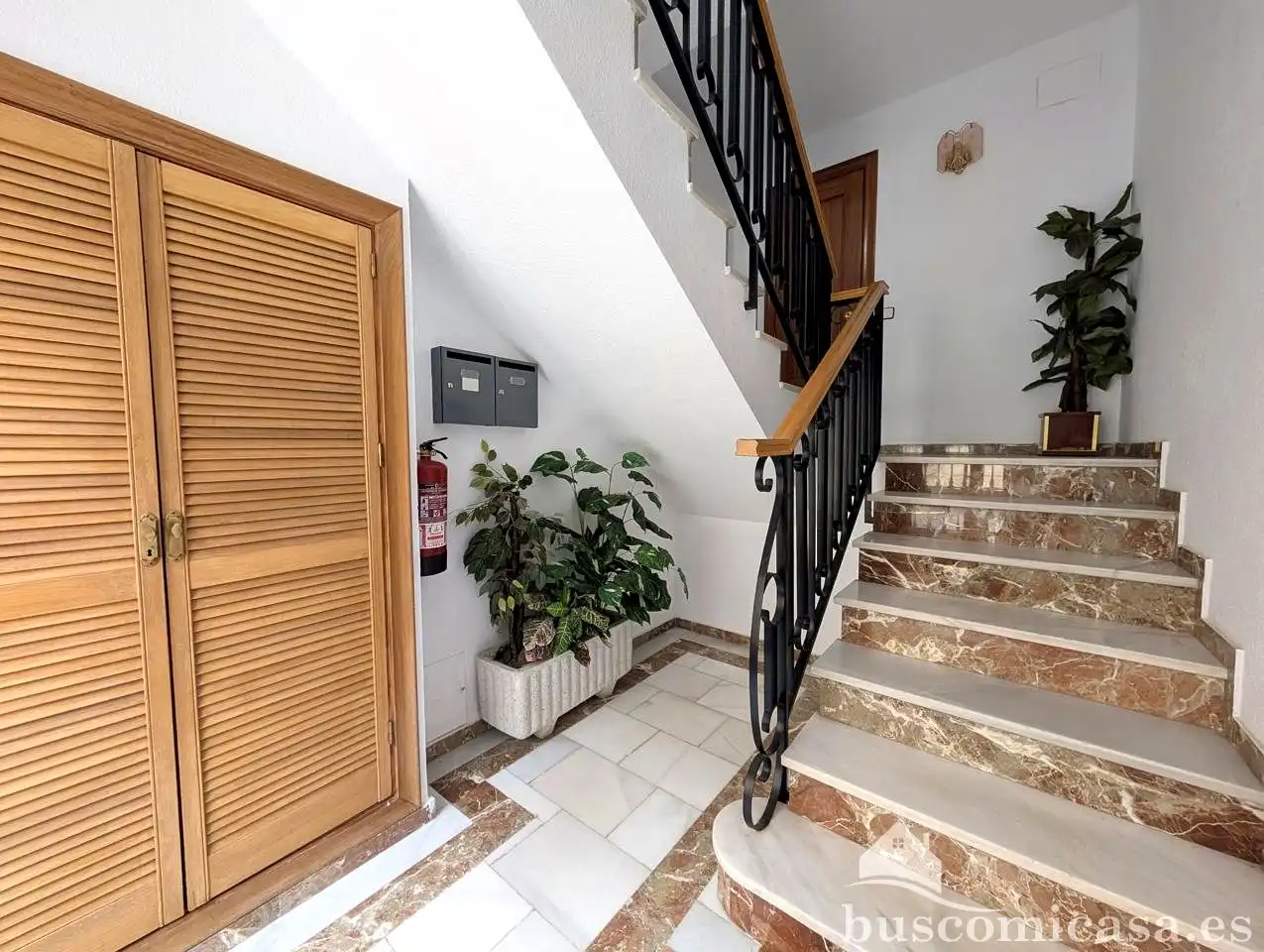 Wohnung zur Miete in Linares mit Klimaanlage, Terrasse und Möbliert