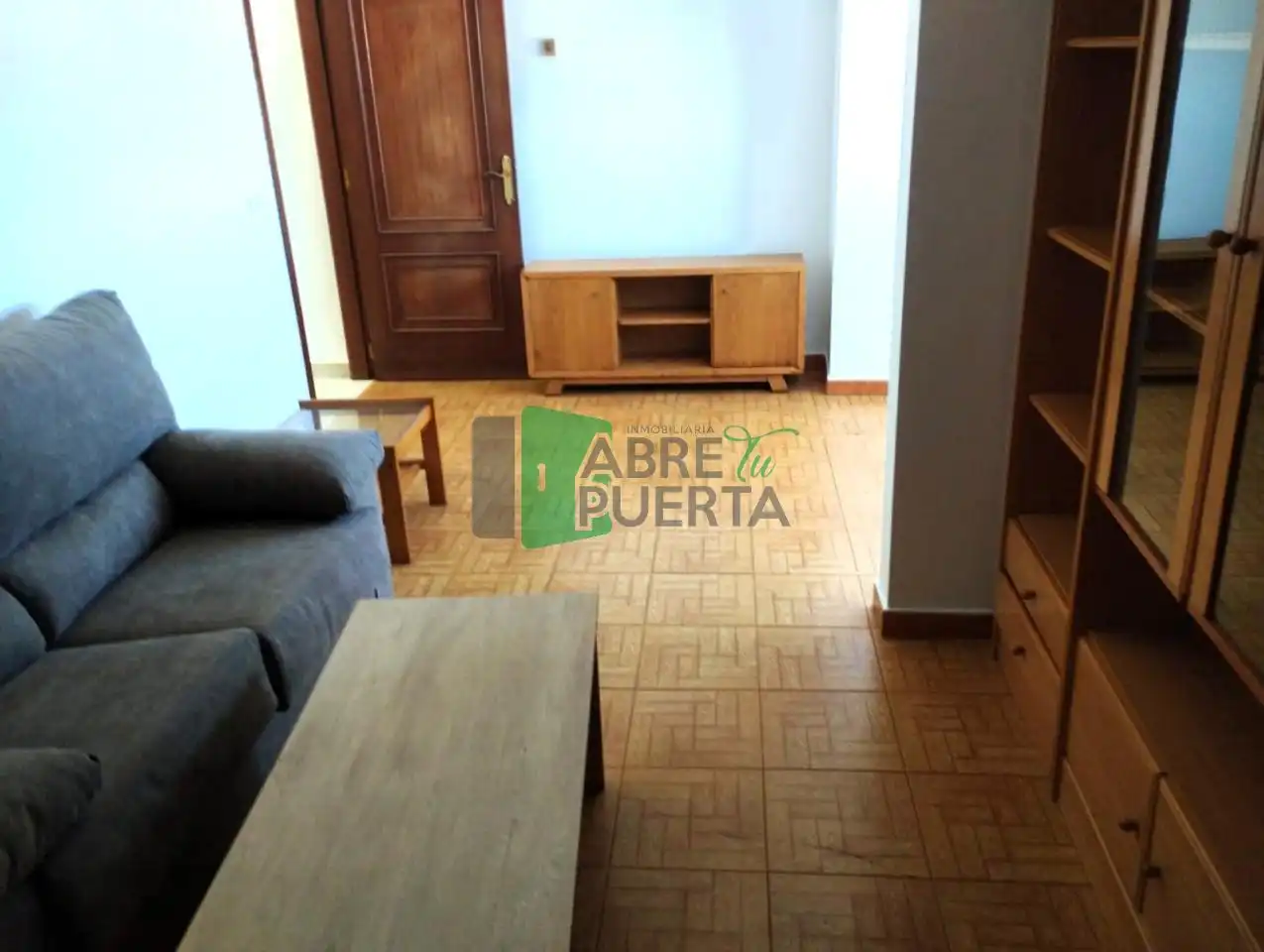 Dormitori de Àtic en venda en A Pobra de Trives  amb Calefacció, Parquet i Moblat