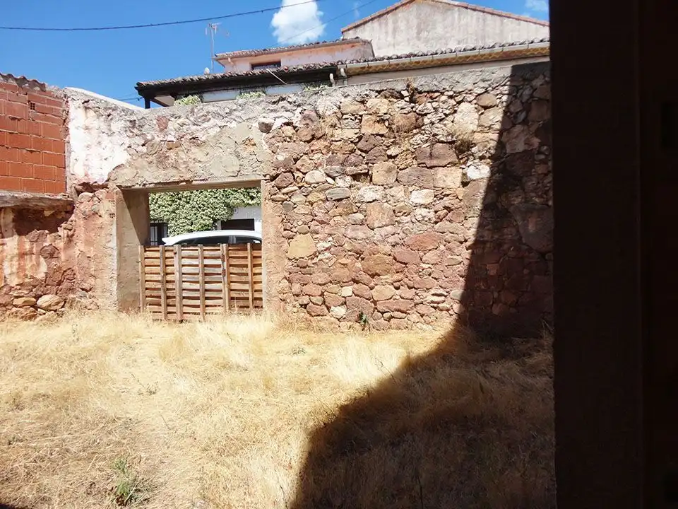 Vista exterior de Finca rústica en venda en Barbadillo del Mercado amb Jardí privat
