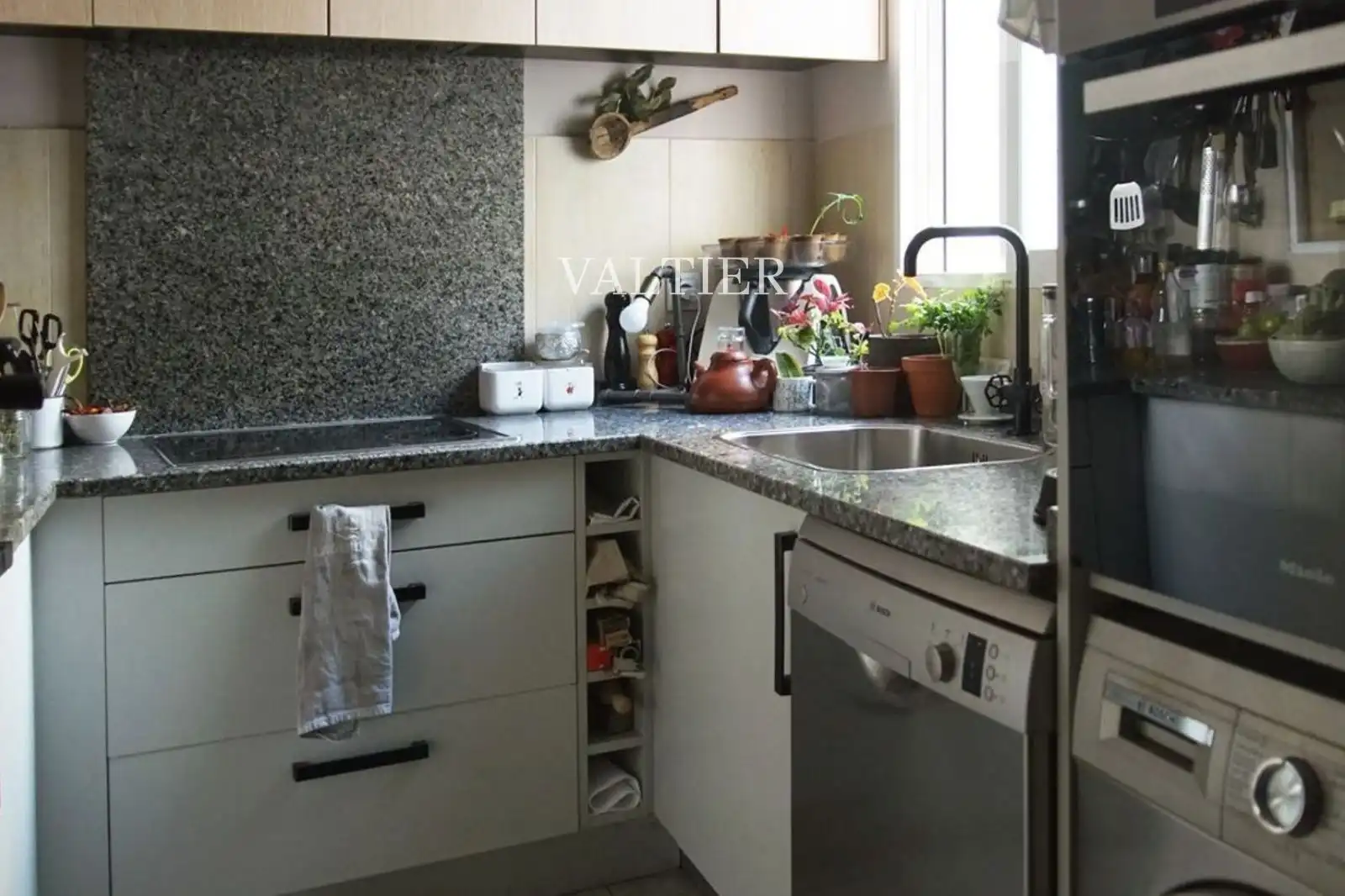 Kitchen of Flat for rent in Madrid  with Air Conditioner, Terrace and Furnished