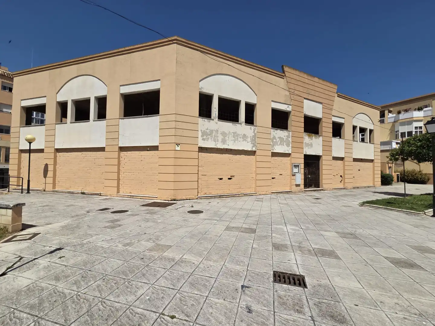 Exterior view of Buildings for sale in Algeciras