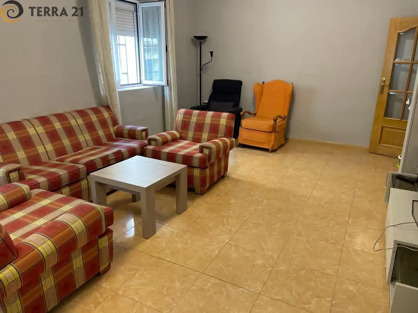 Sala d'estar de Pis per a compartir en Avda de Madrid - Pº de la Estación