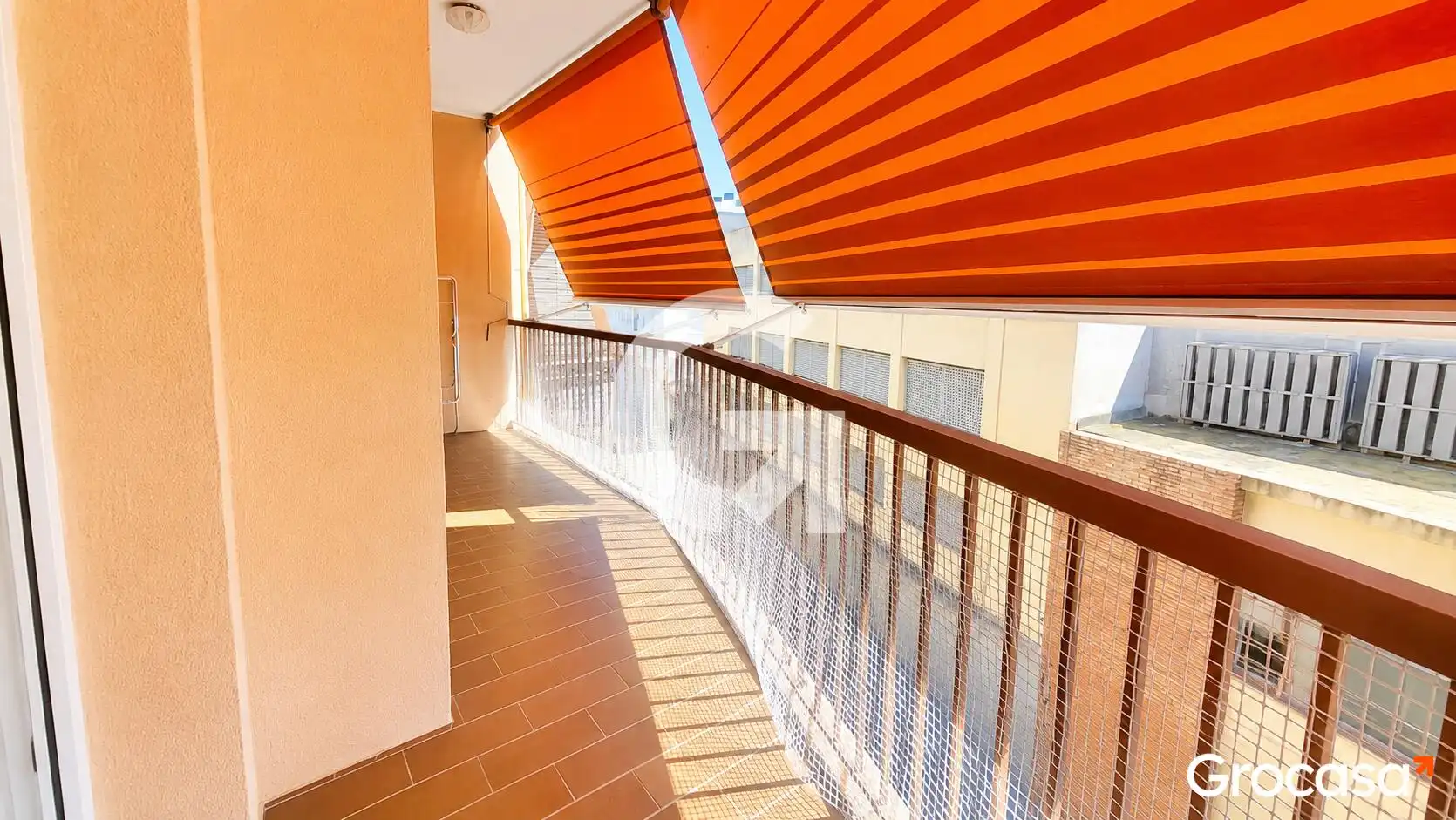 Terraza de Piso en venta en Vilanova i la Geltrú con Calefacción, Horno y Balcón