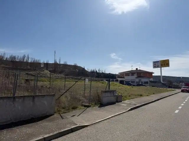 Residential zum Verkauf in Buniel
