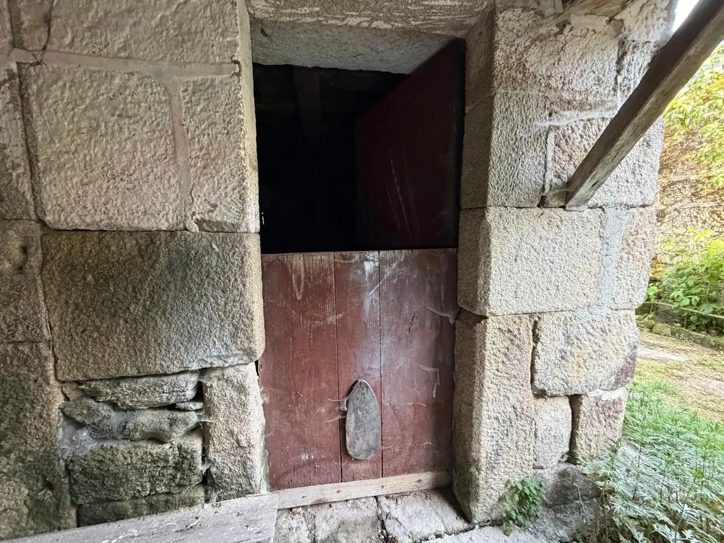 Einfamilien-Reihenhaus zum Verkauf in San Cristovo de Cea mit Privatgarten und Balkon