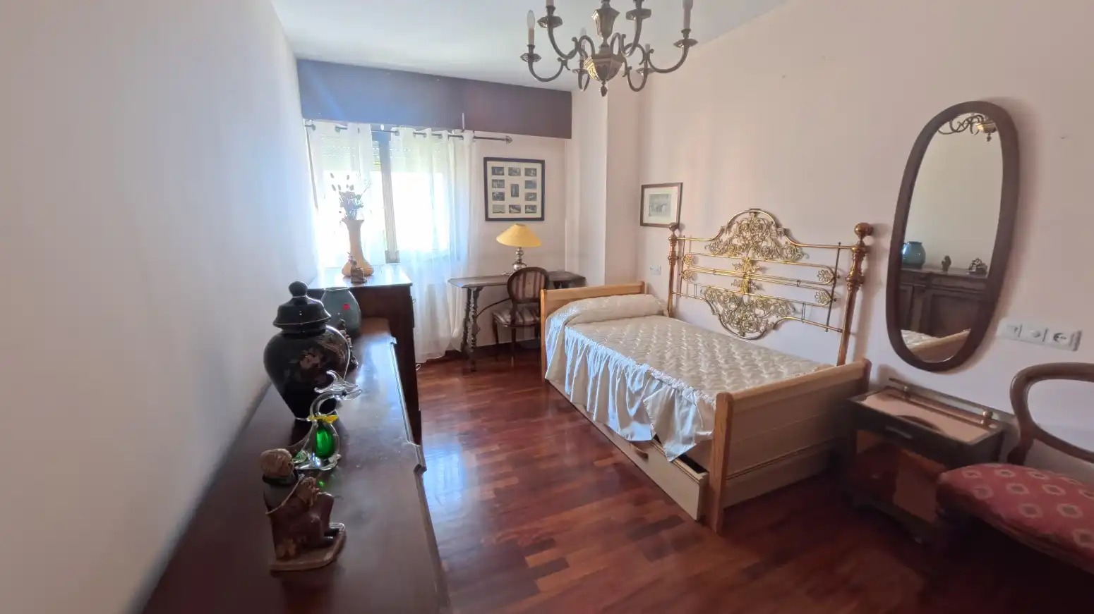 Habitación de Piso en venta en  Logroño con Calefacción, Parquet y Terraza