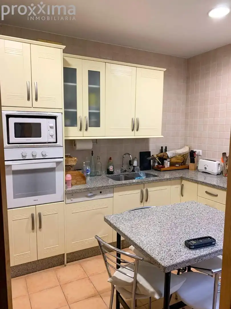 Cuina de Casa o xalet en venda en Sevilla amb Aire condicionat i Traster