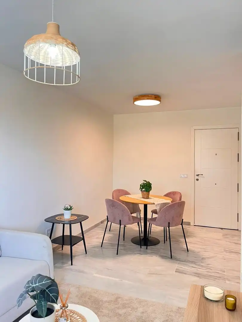 Comedor de Ático en venta en Rincón de la Victoria con Terraza, Trastero y Piscina comunitaria