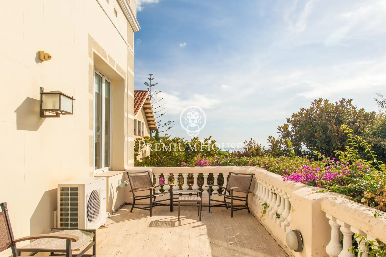 Houses for sale in Califòrnia - Santa Madrona