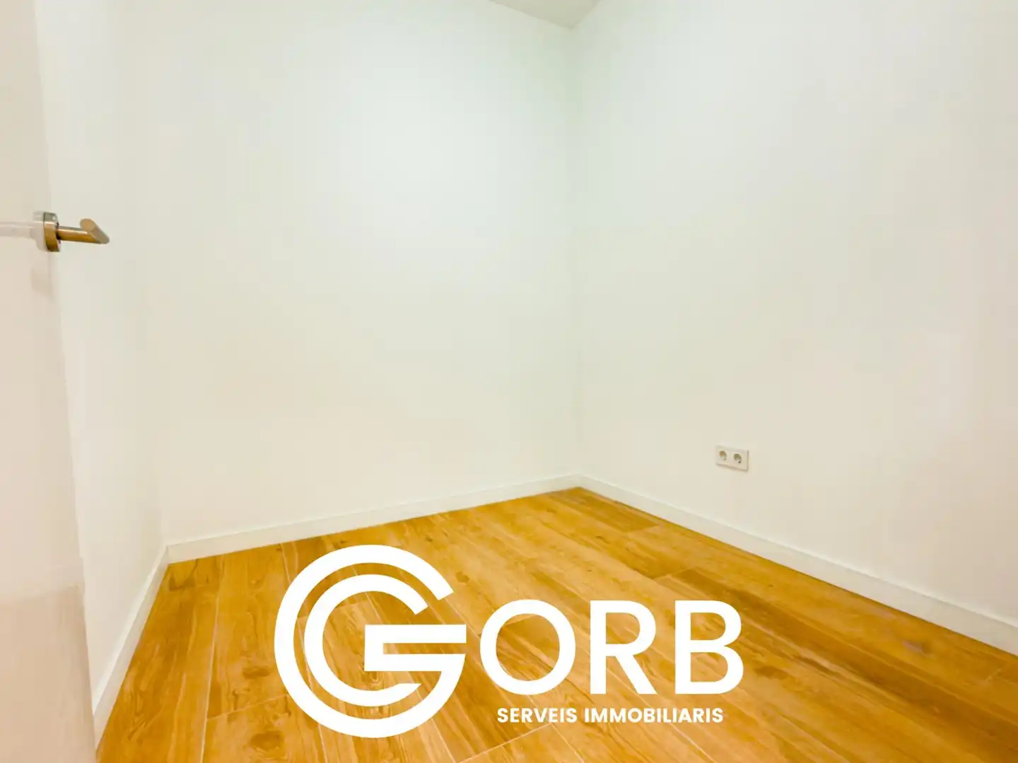 Ground floor for sale in Mataró  with Air Conditioner, Heating and Storage room