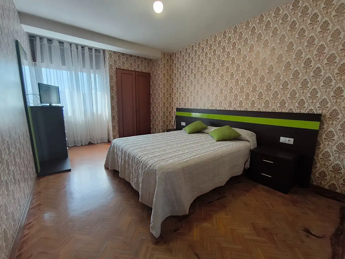 Bedroom of Flat for rent in Vilagarcía de Arousa  with Heating, Parquet flooring and Furnished