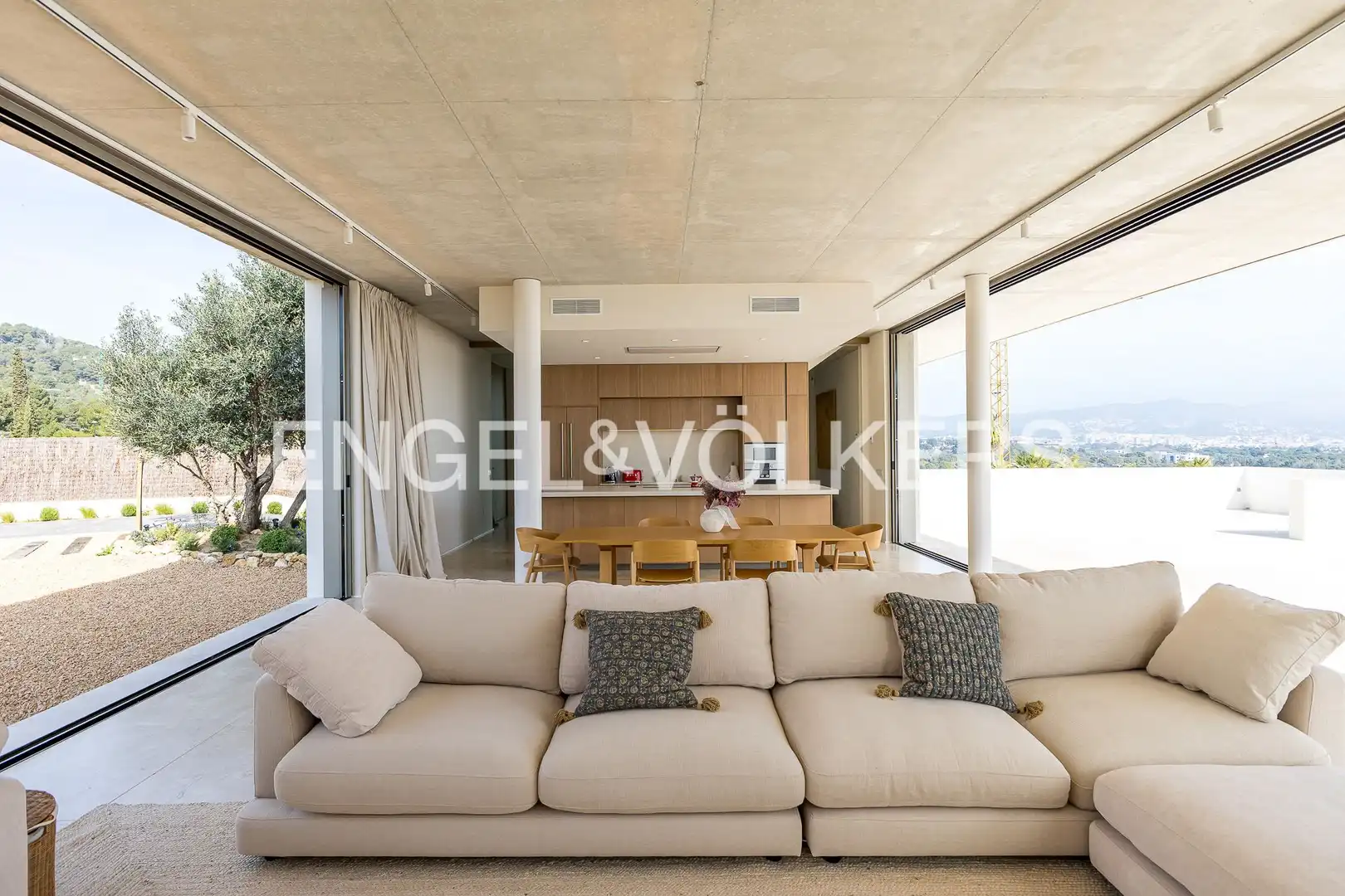 Sala de estar de Casa o chalet de alquiler en Sitges con Aire acondicionado, Calefacción y Jardín privado