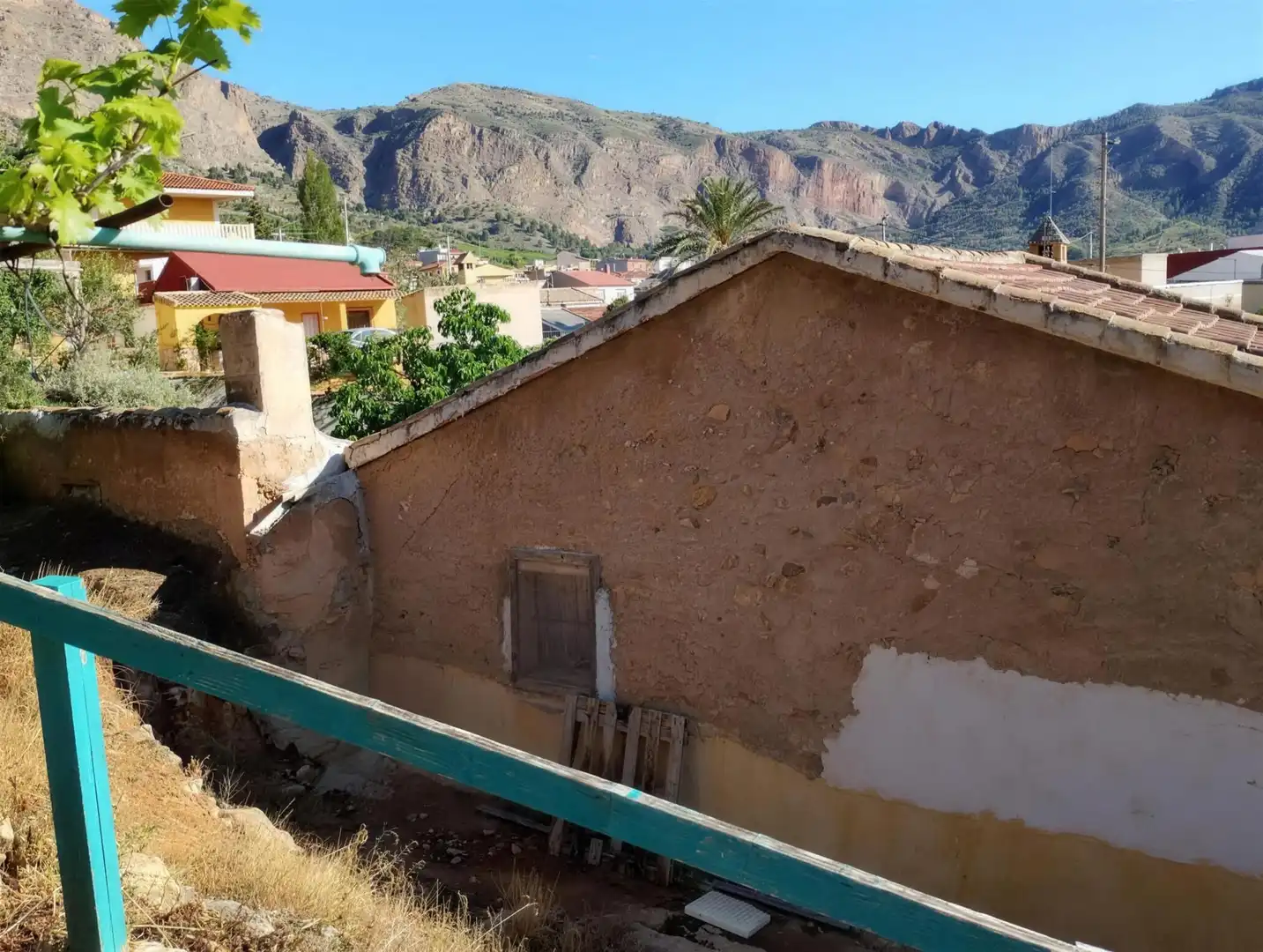 Vista exterior de Casa adosada en venta en Orihuela