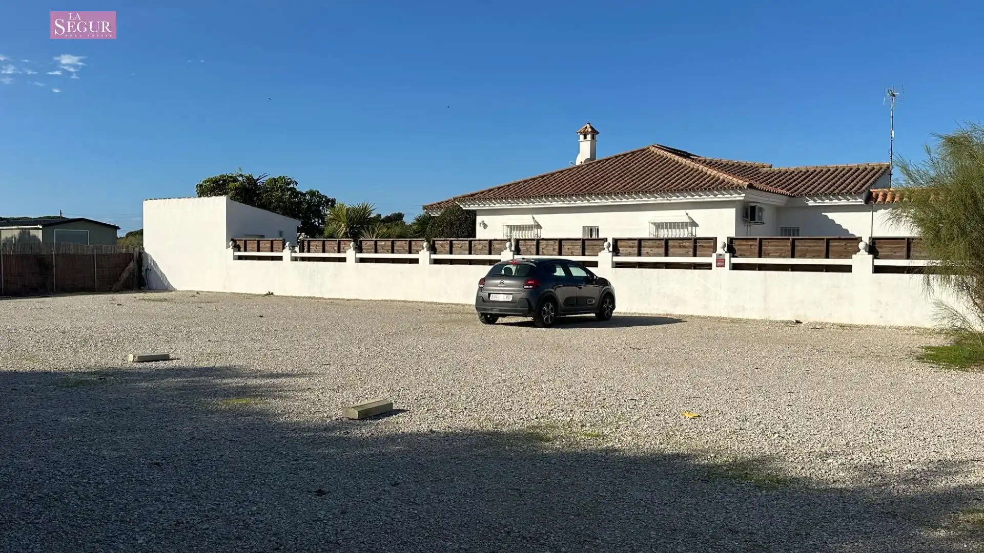 Vista exterior de Finca rústica en venta en Barbate con Aire acondicionado, Jardín privado y Terraza