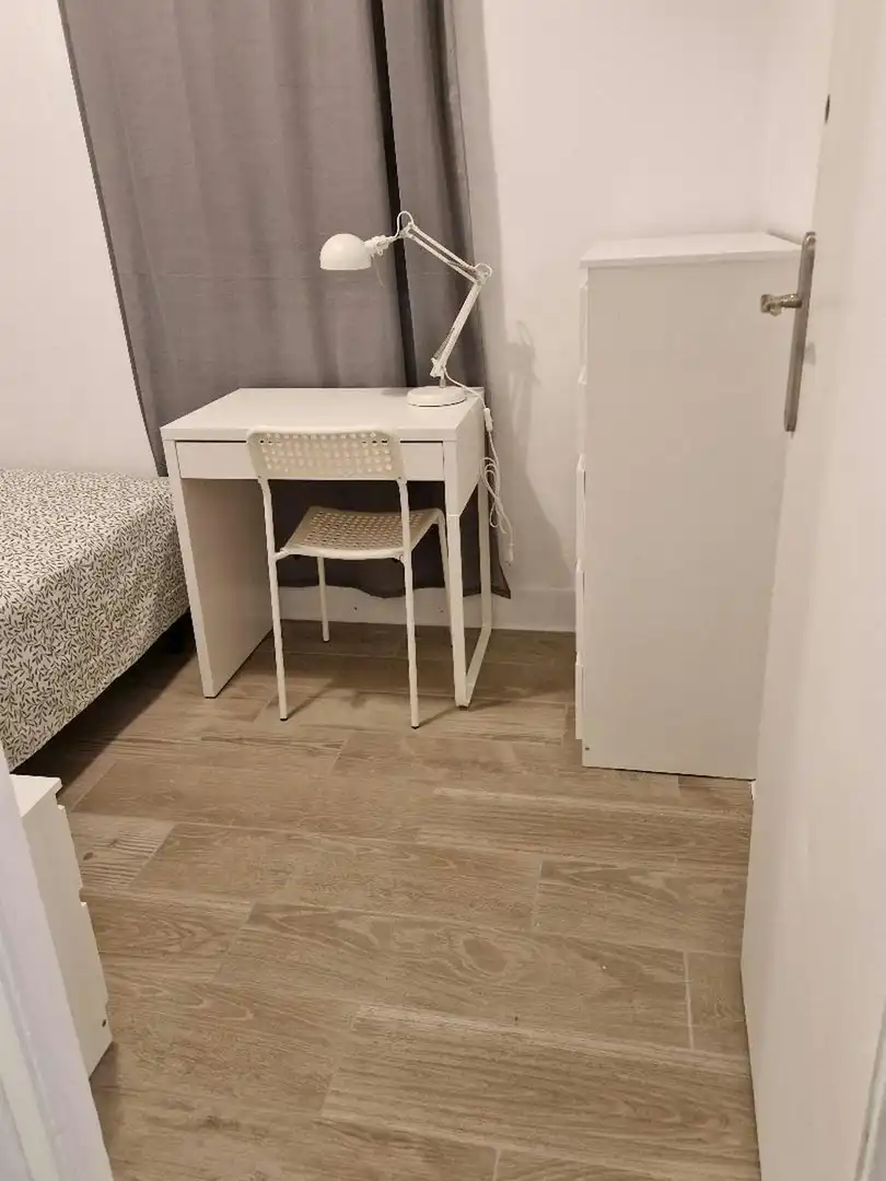 Habitación de Piso para compartir en Valencia con Amueblado, Lavadora y TV