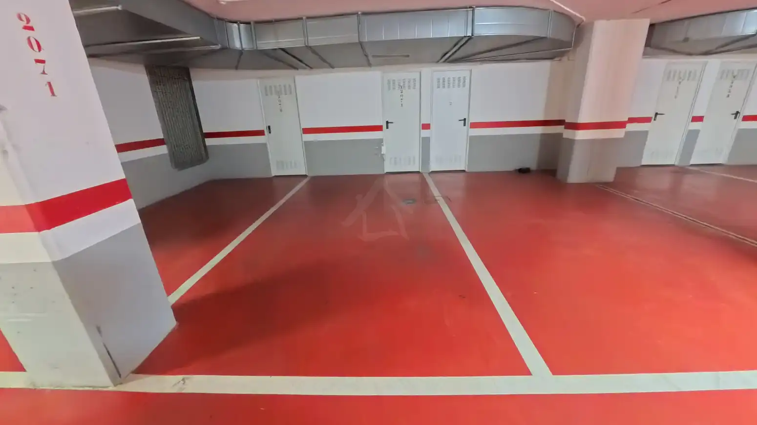 Parking de Piso de alquiler en  Logroño con Aire acondicionado, Calefacción y Jardín privado